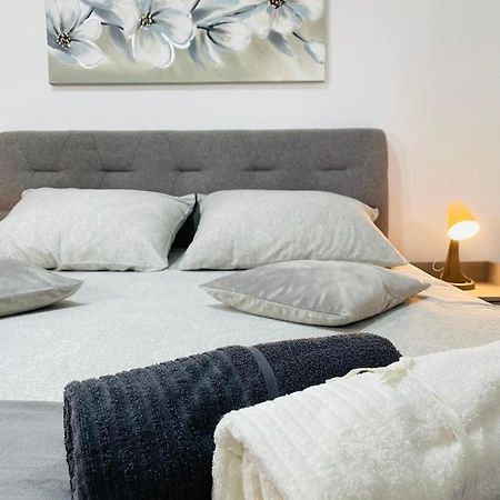 Muki Apartments Surčin Eksteriør billede