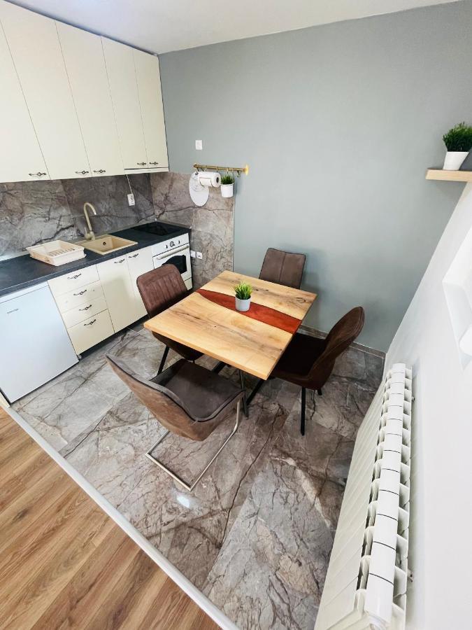 Muki Apartments Surčin Eksteriør billede