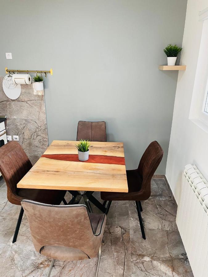 Muki Apartments Surčin Eksteriør billede