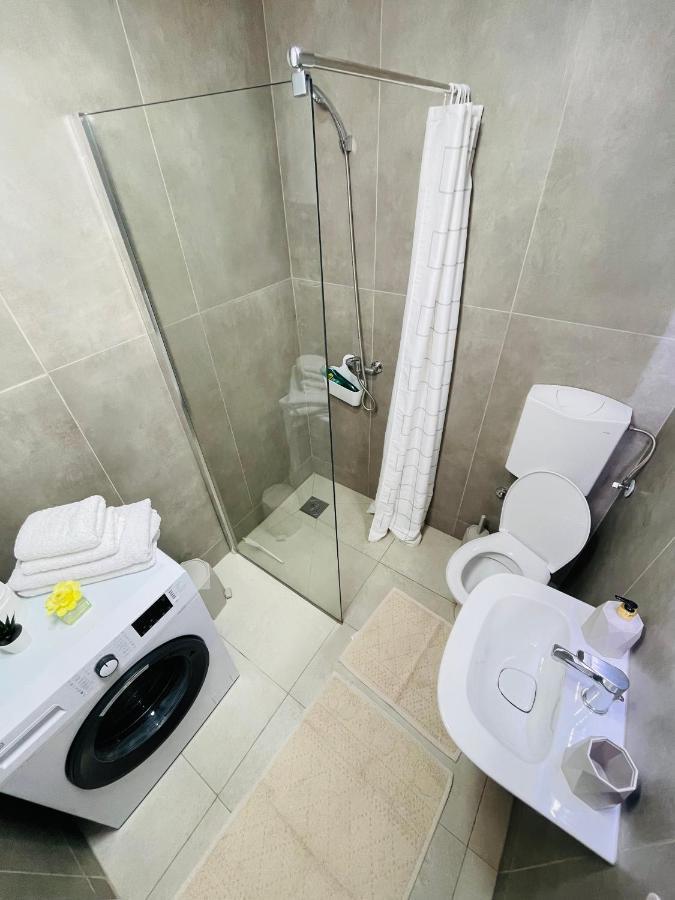Muki Apartments Surčin Eksteriør billede